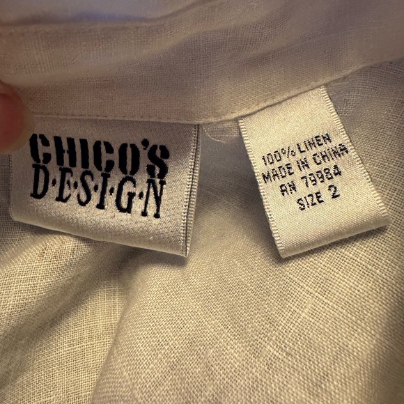 Vintage Linen Chico's Cream Button-Up Top with Animal Print - Picture 6 of 7